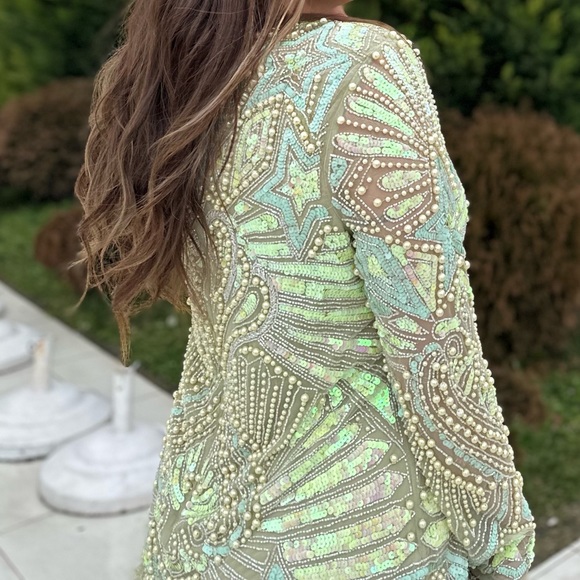 Light Green Sparkling Dress 🍐🥝 - Picture 5 of 7